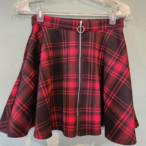 Hot Topic Red Black Plaid Skater Skirt XS Front Zipper Punk Goth A Line MiniWai